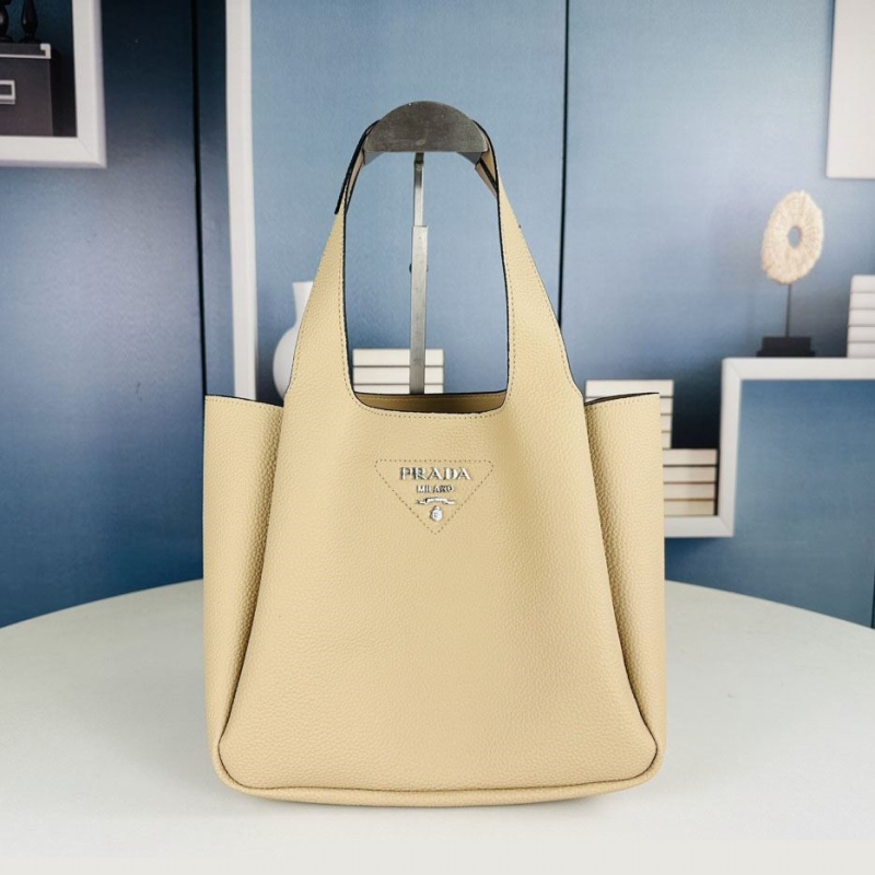 Pra*a shopping bags